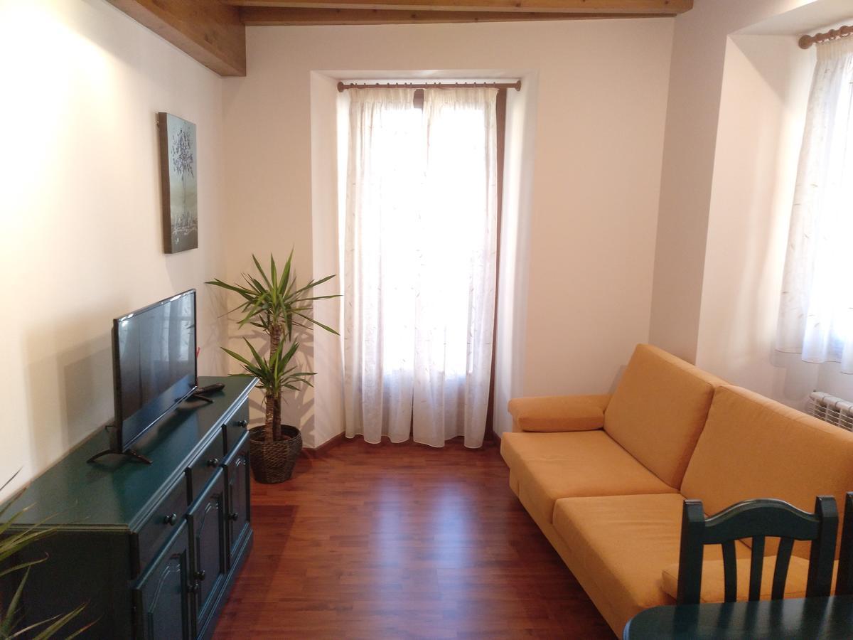 Apartamentos Turisticos Javier Lugo Esterno foto